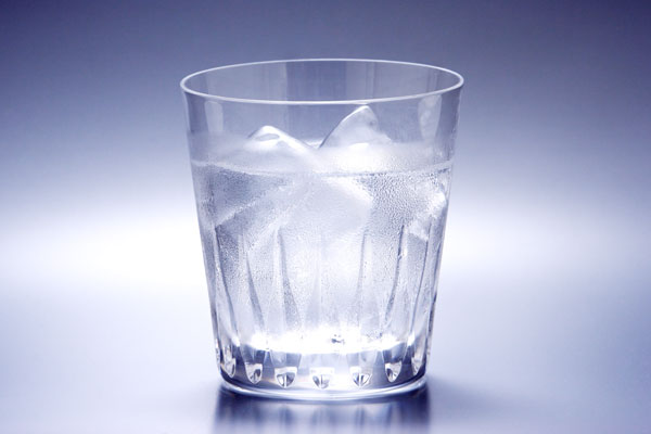 焼酎 オンザロック 氷 イメージ画像 無料写真素材 フリー