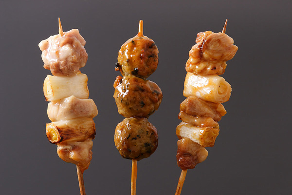 焼き鳥 画像4 塩 たれ アップ イメージ 無料写真素材