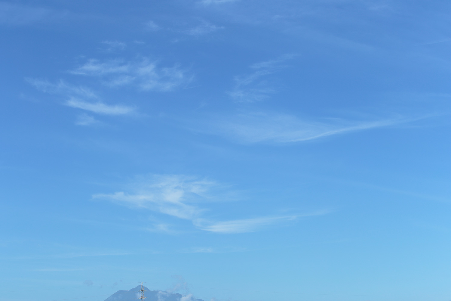 i72l-3372　青空と雲