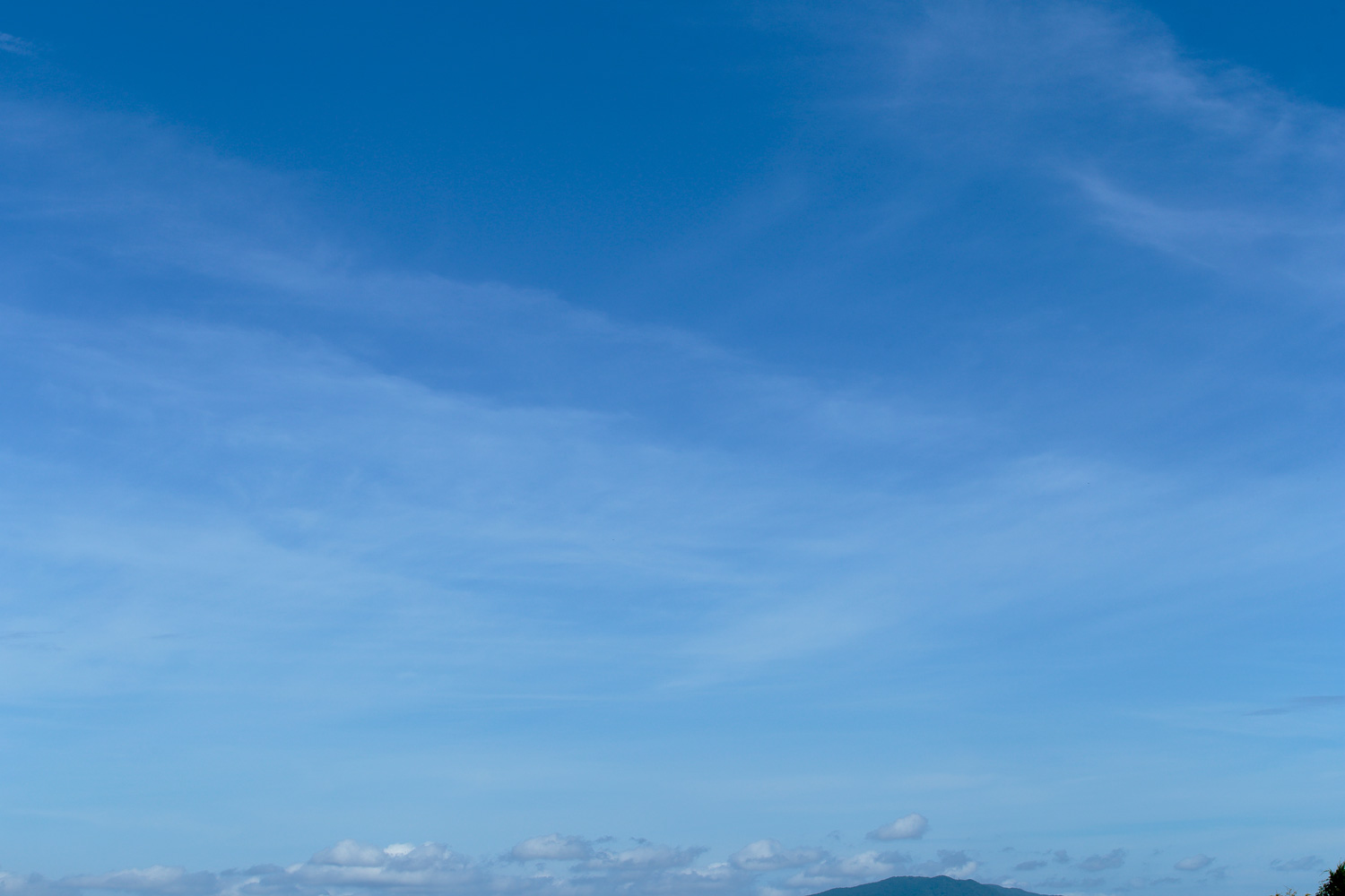 i72l-3376　青空と雲