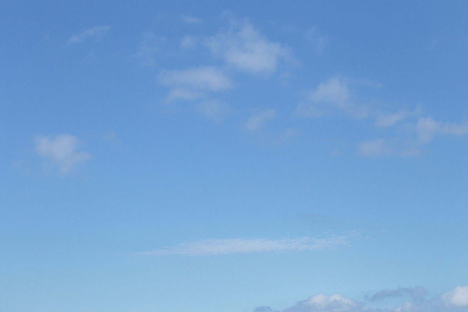 i72l-3489　青空と雲