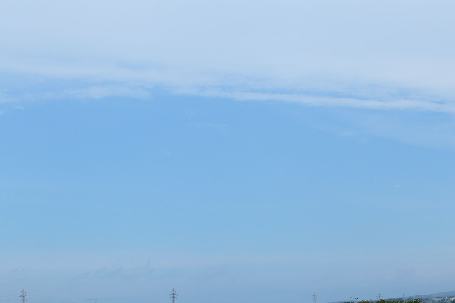 i72l-3528　青空と雲