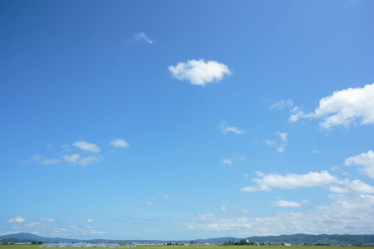 i72l-3539　青空と雲
