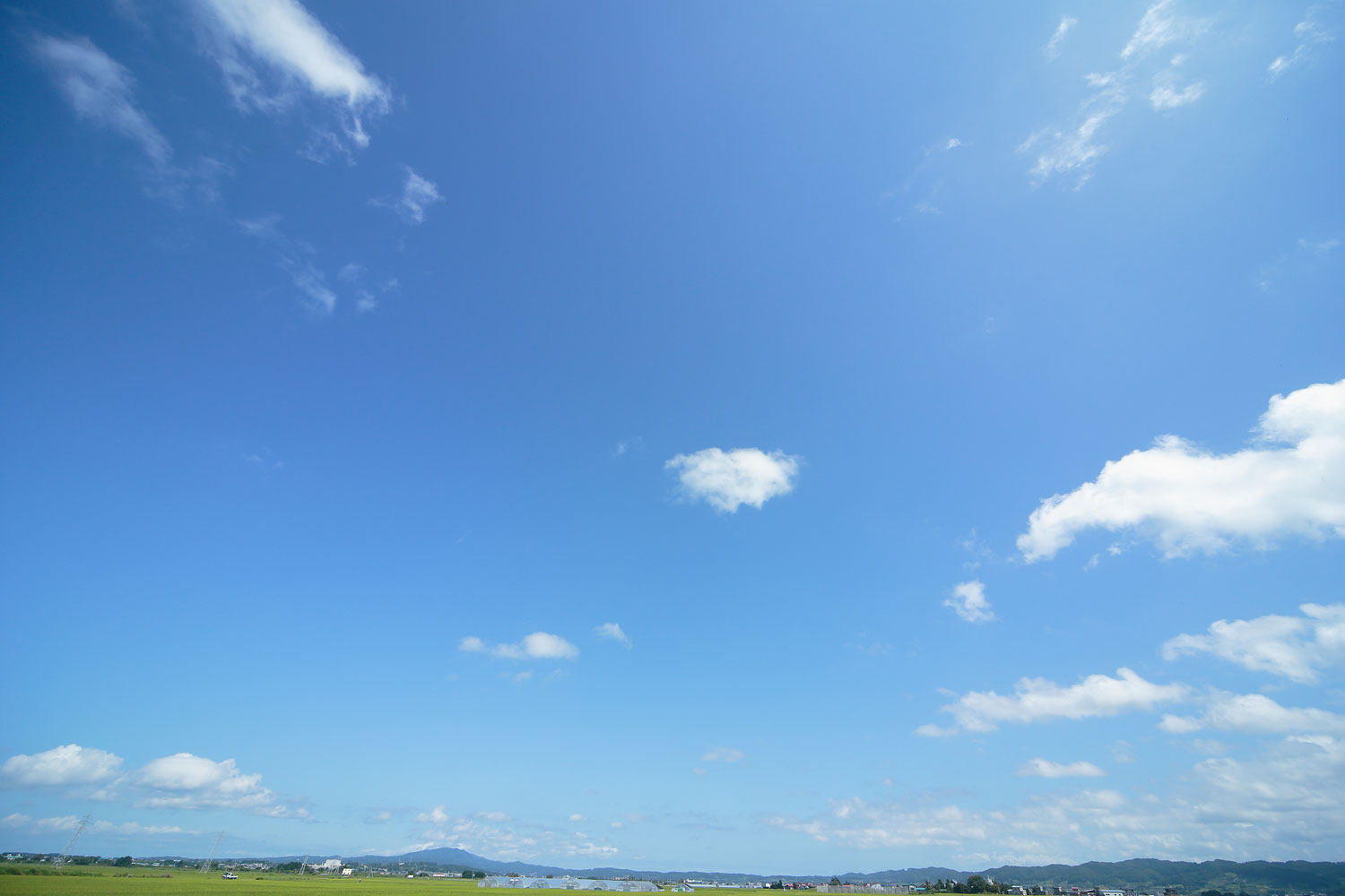 i72l-3547　青空と雲