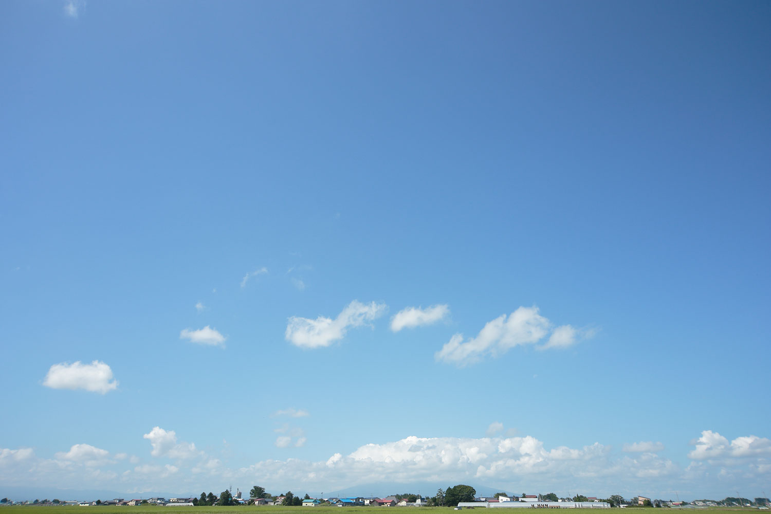 i72l-3550　青空と雲