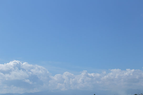 青空と雲と太陽 画像 フリー写真素材