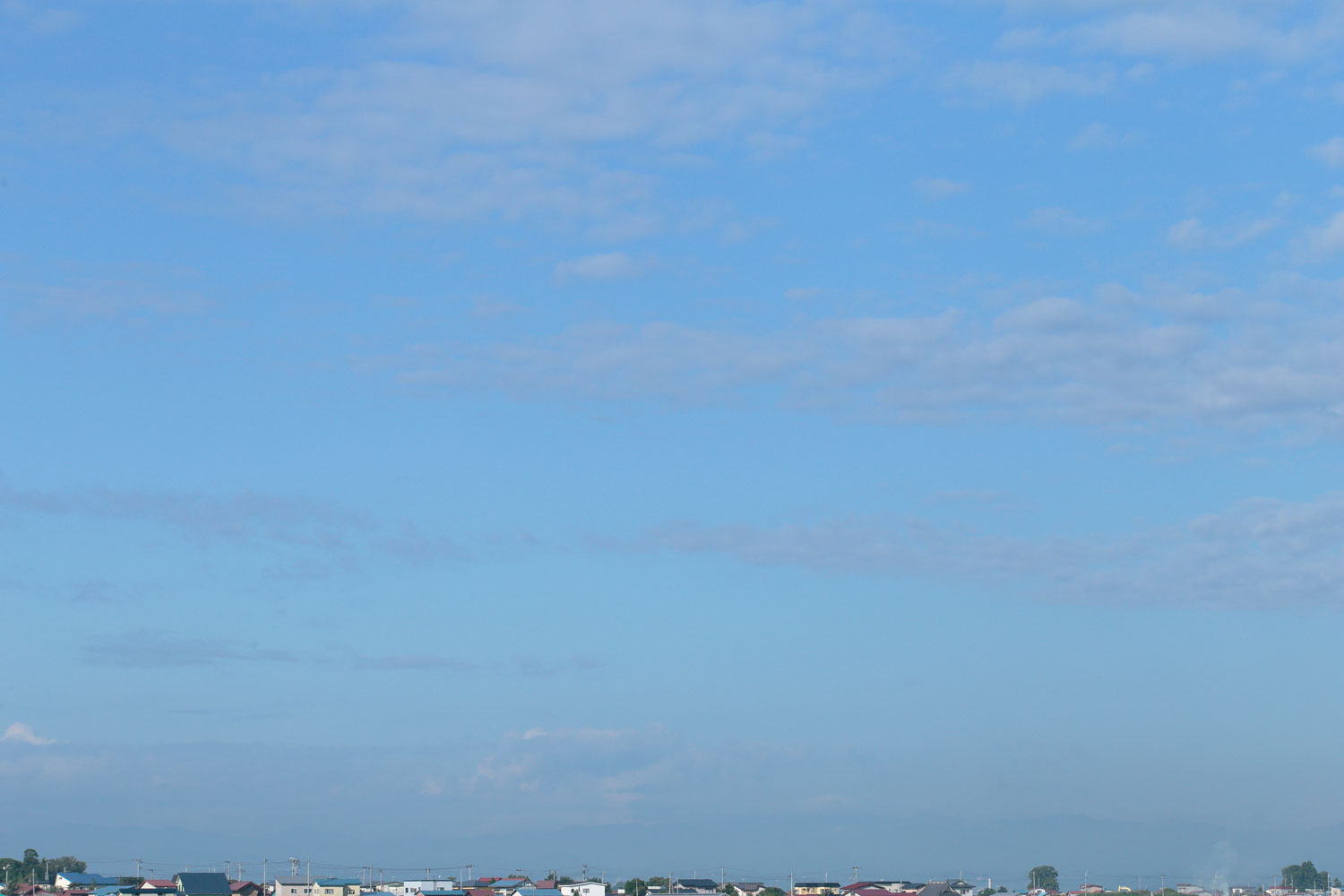 i74l-3720　朝の空と雲