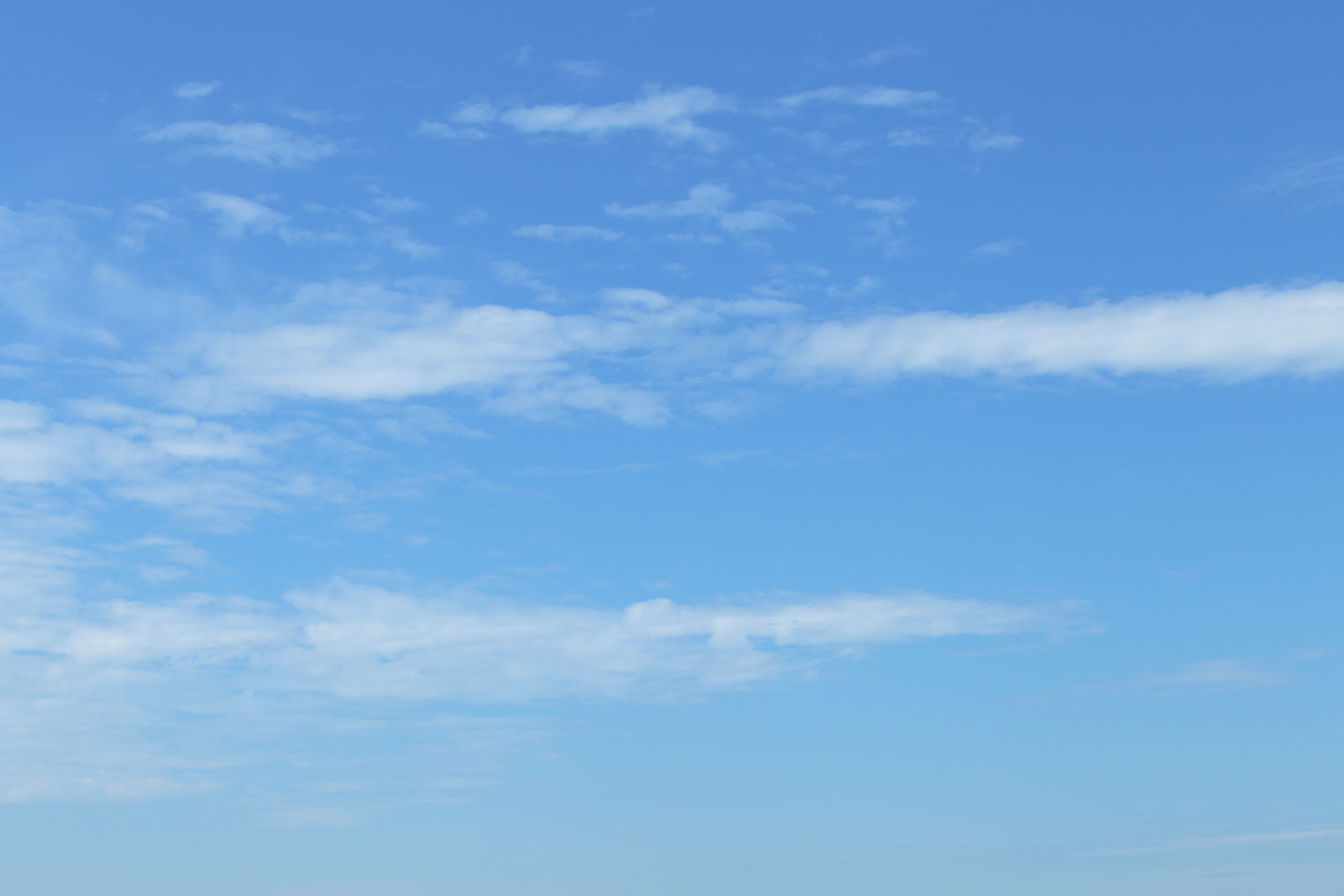 i74l-3980　青空と雲 