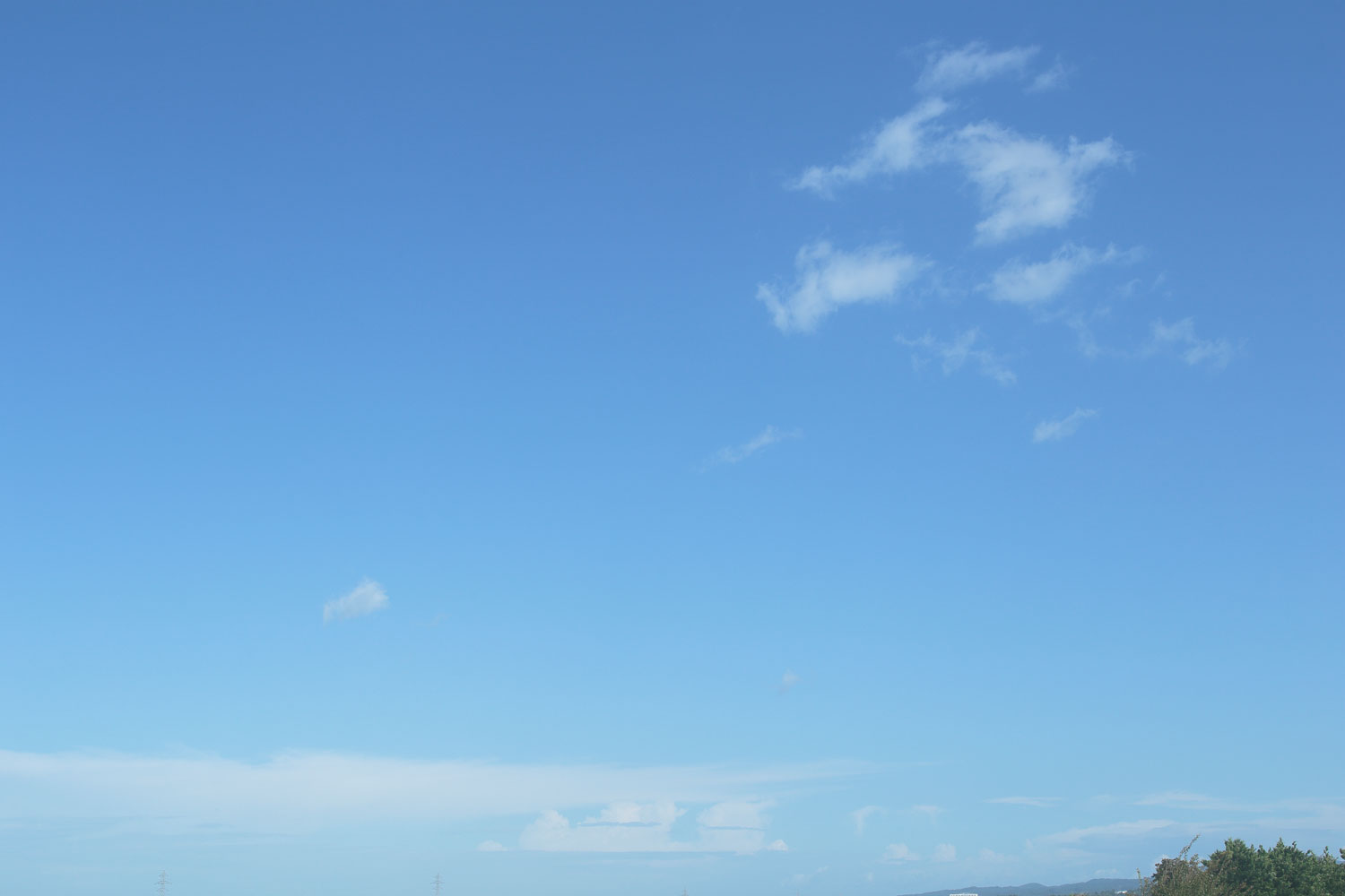 i75l-4102　青空と雲 