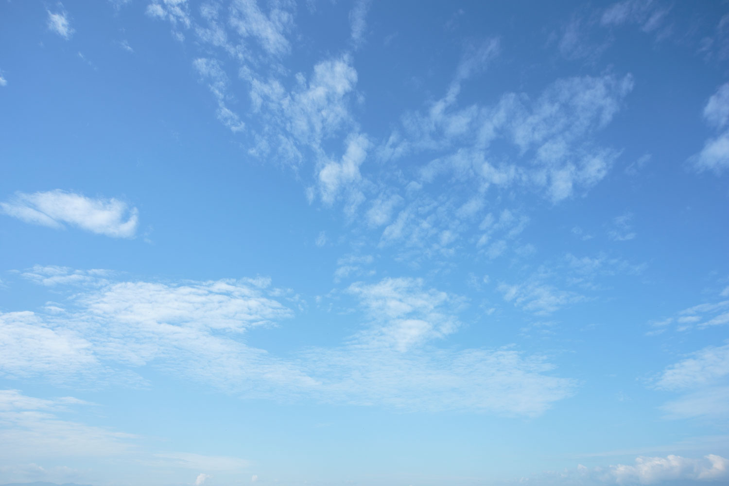 i78l-4817　青空と雲 