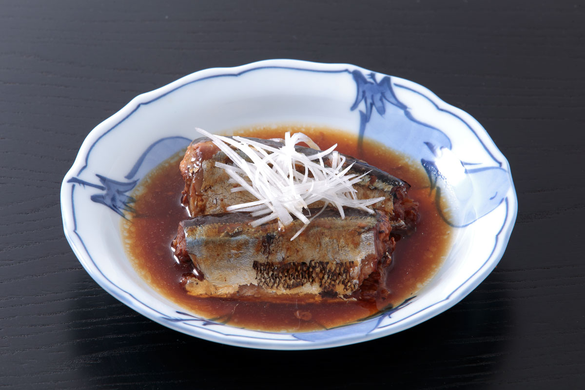j81l-5549　煮魚 サンマ