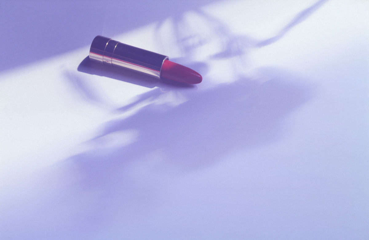 lif-004　口紅と花の影